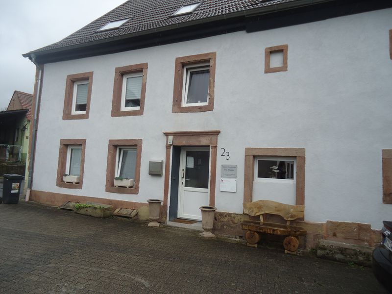 Schönes 2 FH  in Ottweiler Fürth--komplett vermietet---